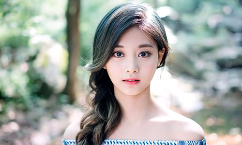 Tzuyu tỏa sáng trên sân khấu