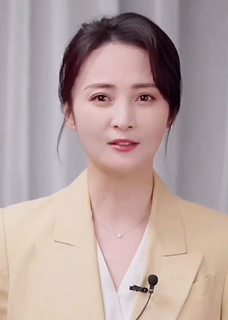 Ảnh Tưởng Cần Cần thời trẻ