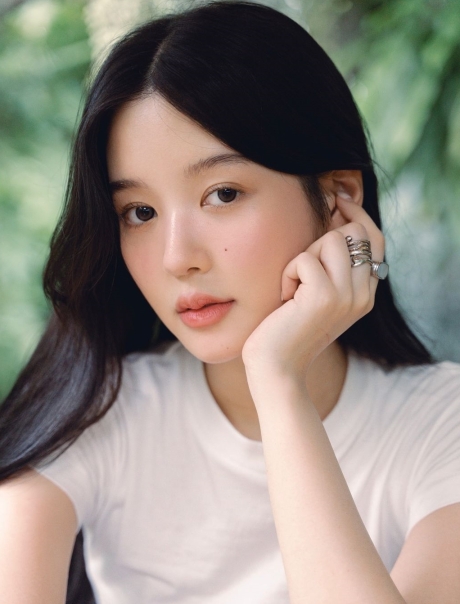 Ảnh June Plearngpichaya 01