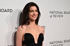 Anne Hathaway phong cách thời trang