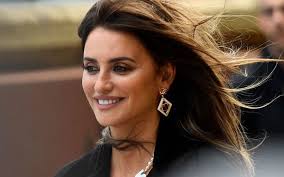 Penélope Cruz trên thảm đỏ