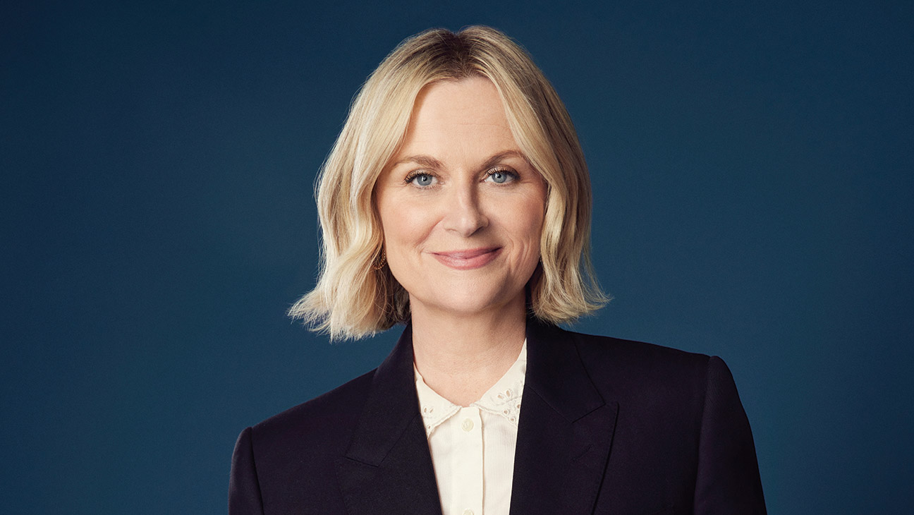 Amy Poehler đang phát biểu